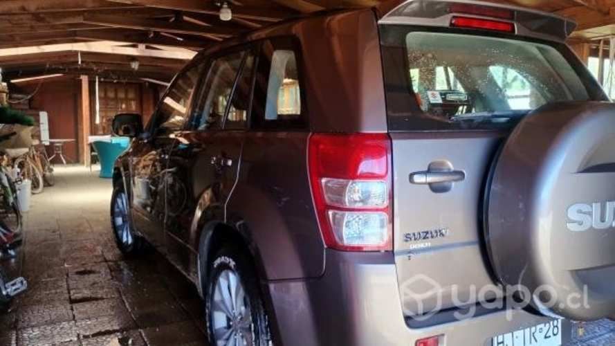 Suzuki grand nomade 2016