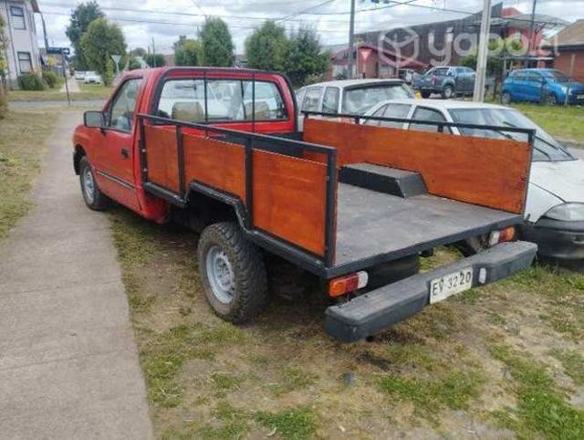 Chevrolet luv 2.3 1990