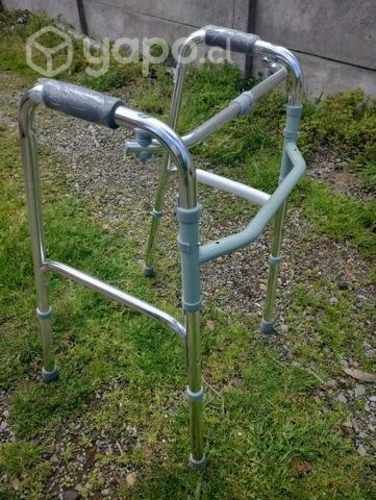 Sillas de ruedas y soporte