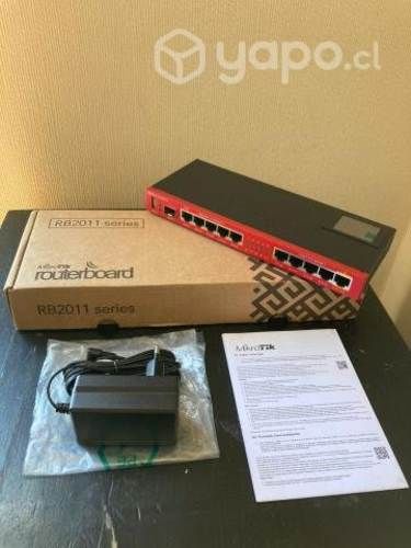 Router MikroTik RB2011UIAS-IN