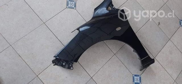 Tapabarro izquierdo mazda 2