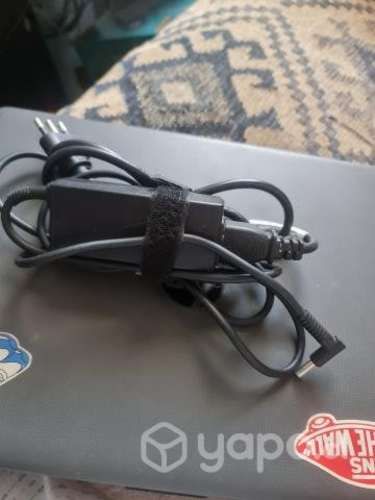 Notebook más escritorio