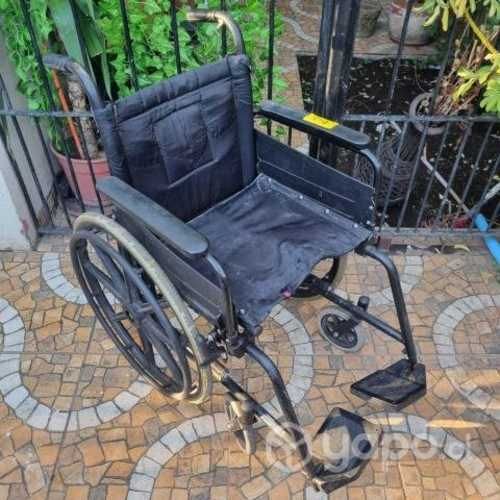 Silla de ruedas plegable