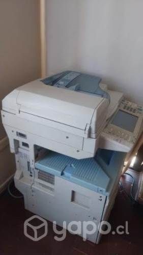 Impresora multifuncional marca ricoh