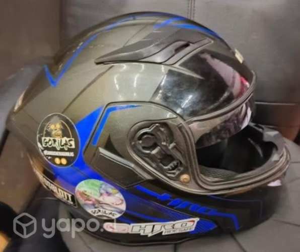 Casco de moto impecable