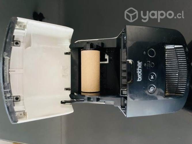 Etiquetadora Brother QL-700 térmica