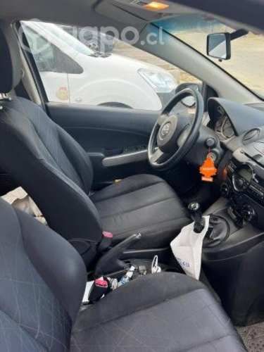 Mazda 2 2012