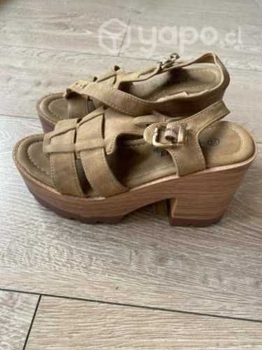Sandalia todopiel talla 35