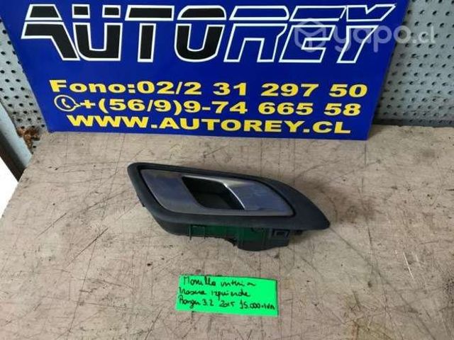 Manilla interior negra tras izq Ford Ranger 2015