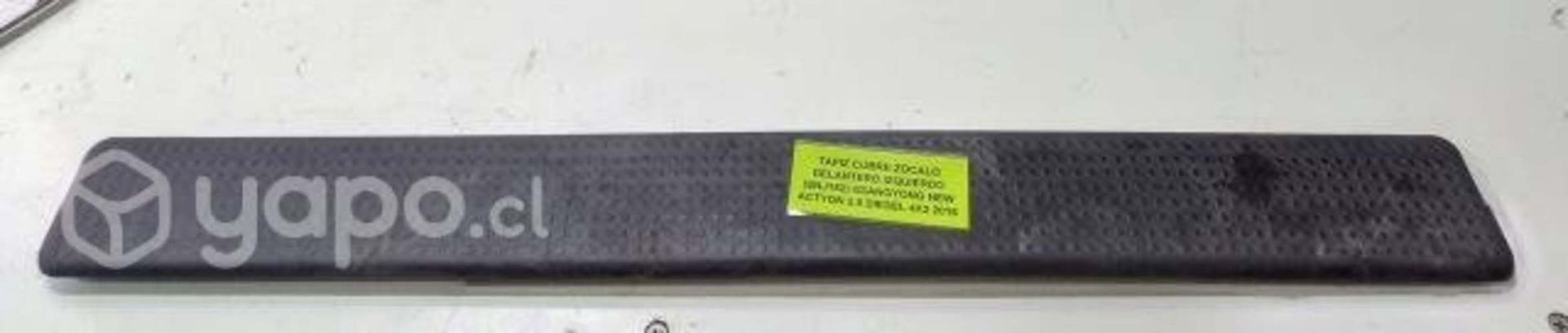 Tapiz Cubre Zocalo Delantero Izq Ssangyong New Act