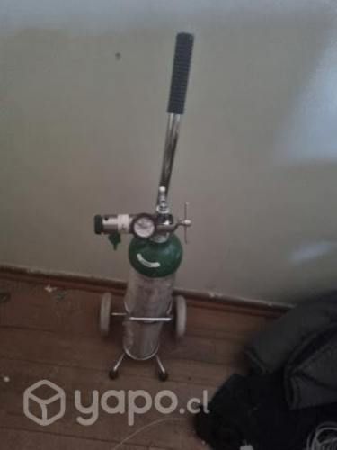 Oxigeno medicinal portátil Aleman con carro