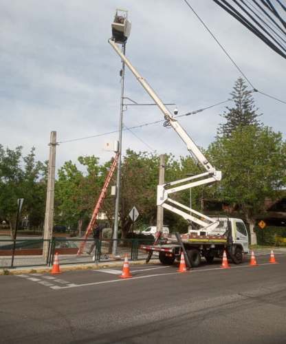 CAMION ALZAHOMBRE HIDROELEVADORT 20 mts.
