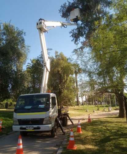 CAMION ALZAHOMBRE HIDROELEVADORT 20 mts.