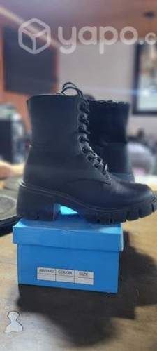 Botas y botines 36