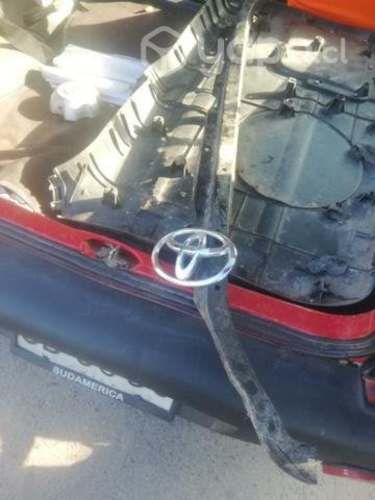 Frontal superior Toyota Runner 2008