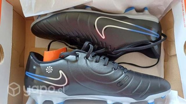 zapatillas de fútbol nuevas