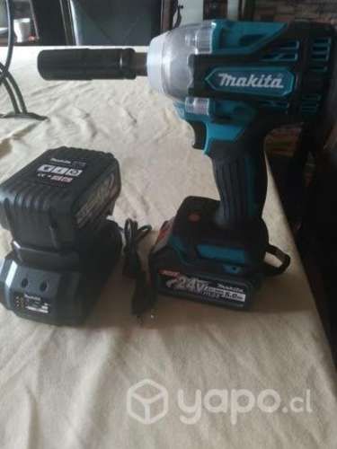 Llave de impacto 450 NM + juego de accesorios + 2