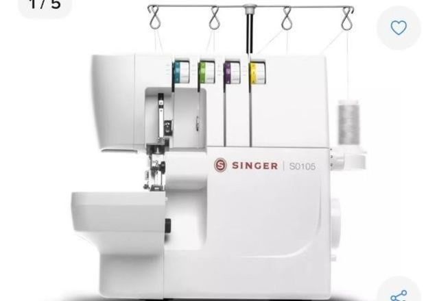 Máquina overlock singer