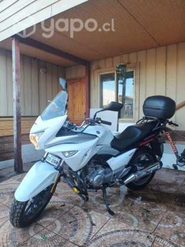 Moto Susuki Inazuma 2015 (250cc)