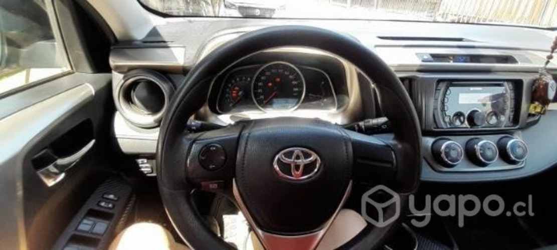 Toyota Rav 4 año 2014 impecable