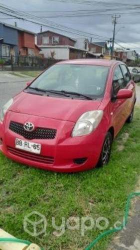 Vendo Toyota yaris 2008