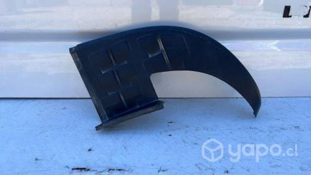 Moldura corner izquierdo parachoque trasero chevro