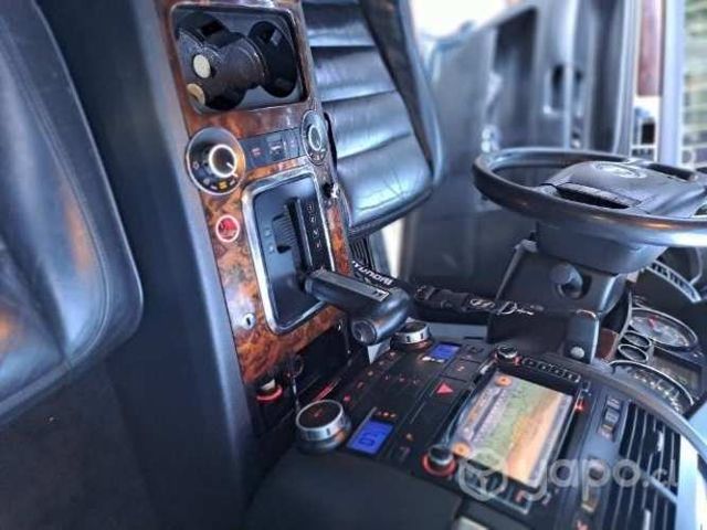 Se vende ose permuta jeep volkswagen toureg 4.2 v8