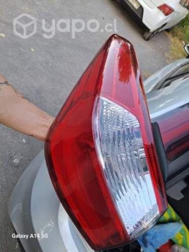 Foco trasero lado izquerdo