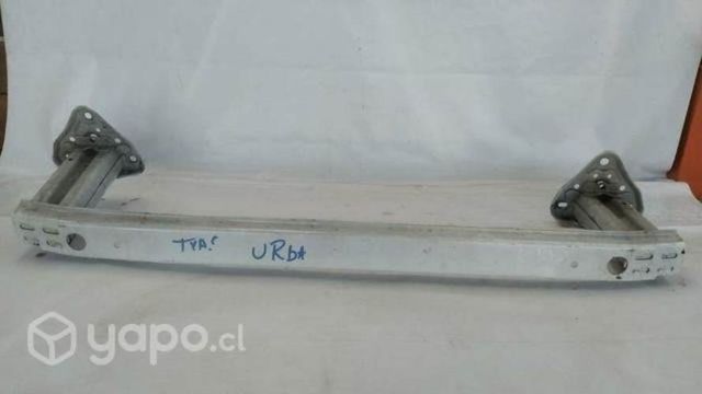 Soporte trasero Toyota Urban Cruiser desarmaduría