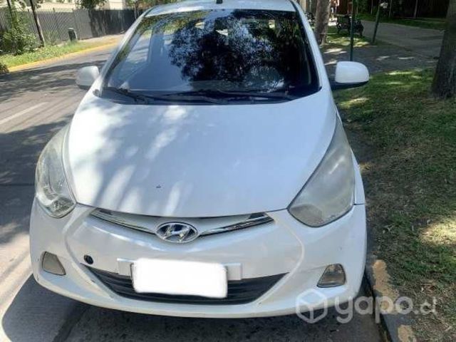 HYUNDAI EON 2015 A/C 134.000 Km. Papeles al dia