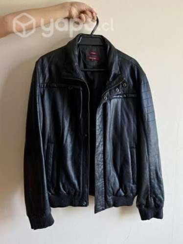 Chaqueta de cuero + pantalones Levis de hombre