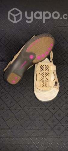 Sandalias hush puppies NUEVAS 38