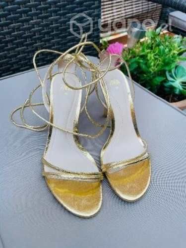 Sandalias Zara nuevas doradas talla 36