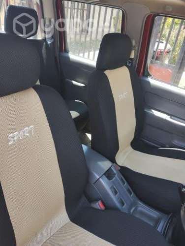 Camioneta nissan terrano año 2008