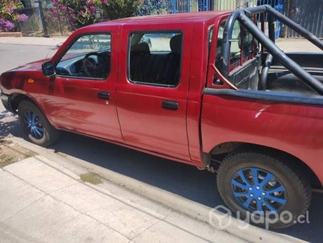 Camioneta nissan terrano año 2008