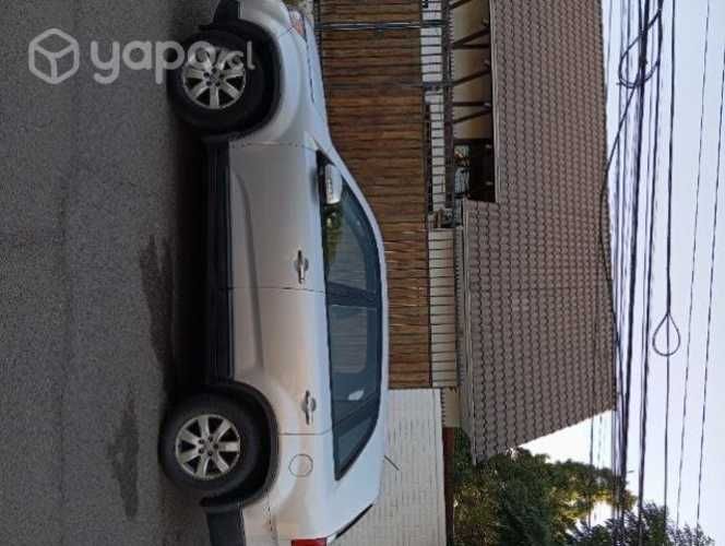 Kia Sorento EX 2.4 Gsl 4x2 año 2012