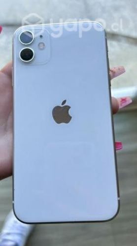 Iphone 11 con 7 carcasas a elección