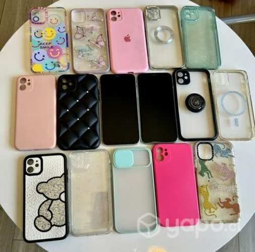 Iphone 11 con 7 carcasas a elección