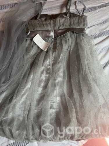 Vestido de fiesta color plomo brillante