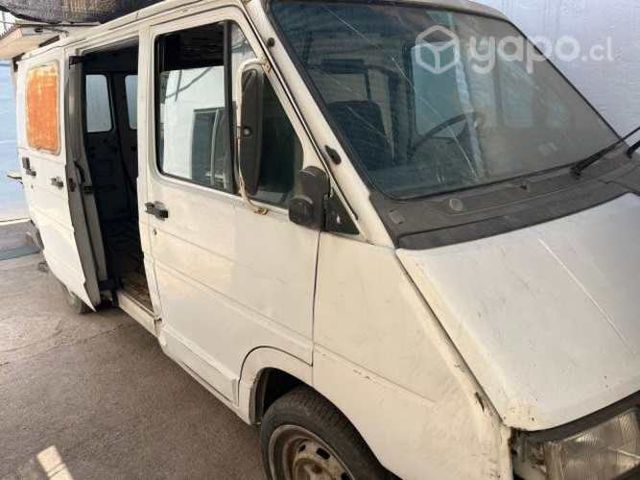Se vende furgon renault ta 1c