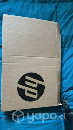 Notebook HP 250 G9 nuevo en su caja