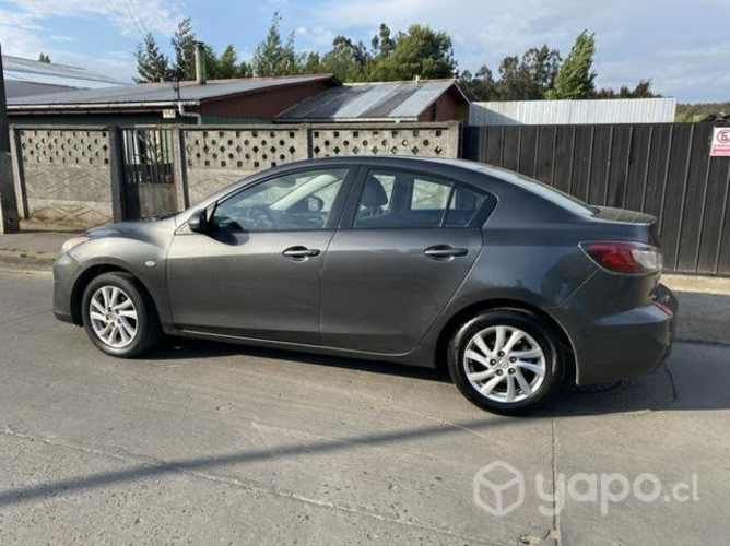 Mazda 3 año 2012 conversable