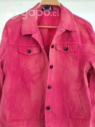 Chaqueta de mezclilla teñida y pintada a mano