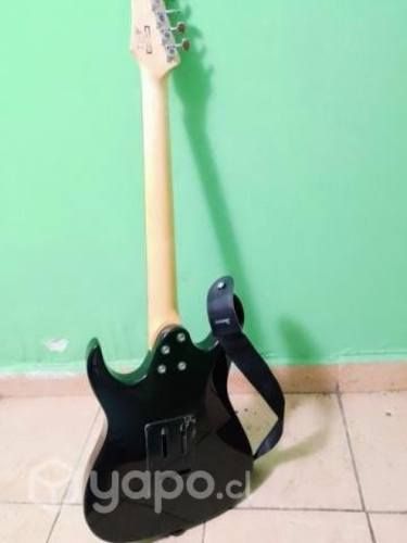 Amplificador y GUITARRA Electrica IBANEZ GIO