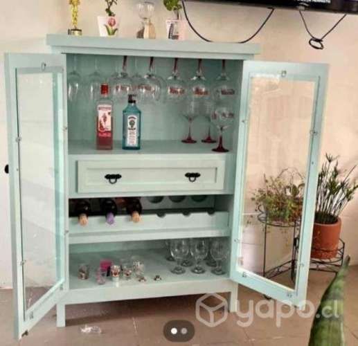 Vitrina, bar, licorera nueva