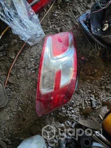 Foco trasero peugeot 301 2014