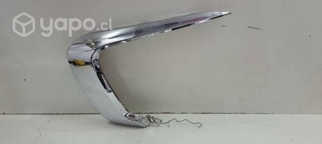 Bisel izquierdo mitsubishi montero 16-20