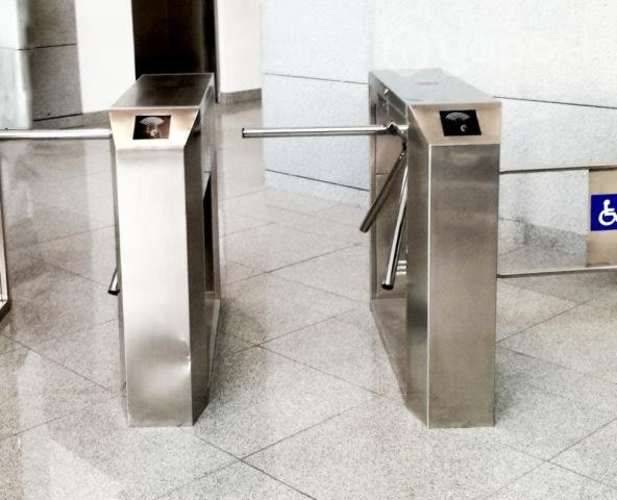 Servicio de Instalación de Controles de Acceso