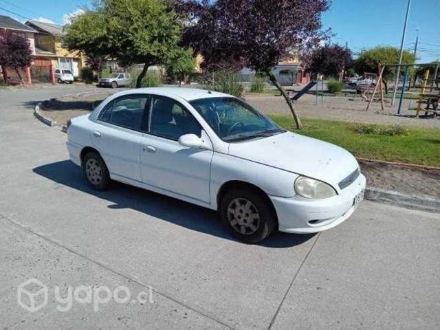 Kia motors rio 2000