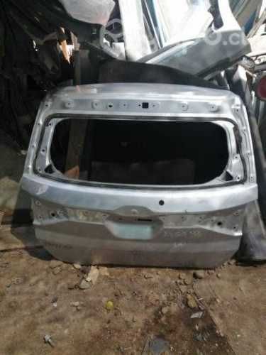 Portalon toyota raize gris plata original